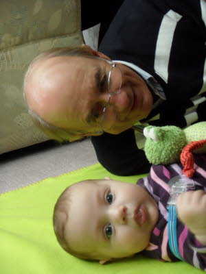 Spielen mit Opa Willi